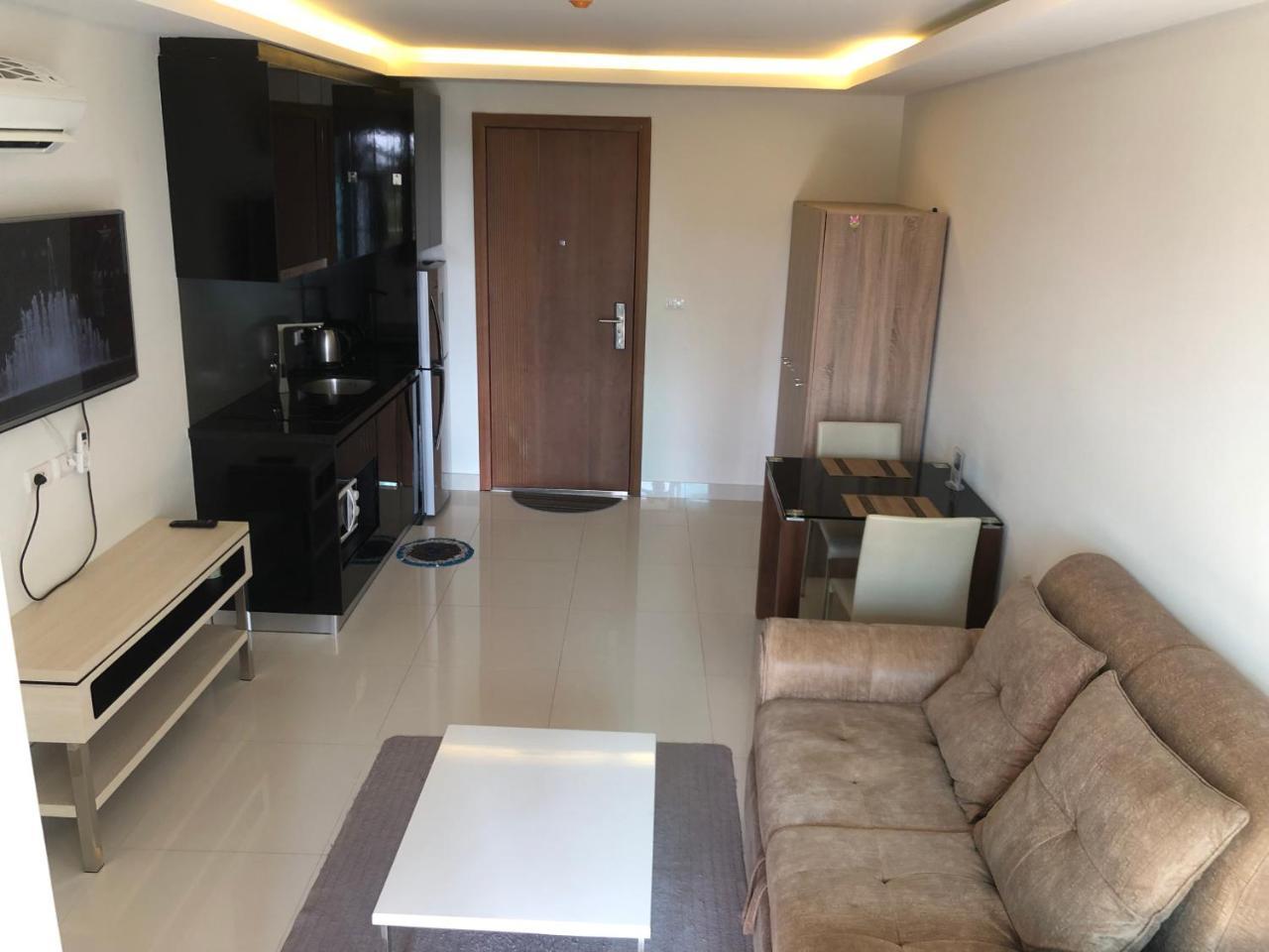 Club Royal Wongamat Lägenhet Pattaya Exteriör bild